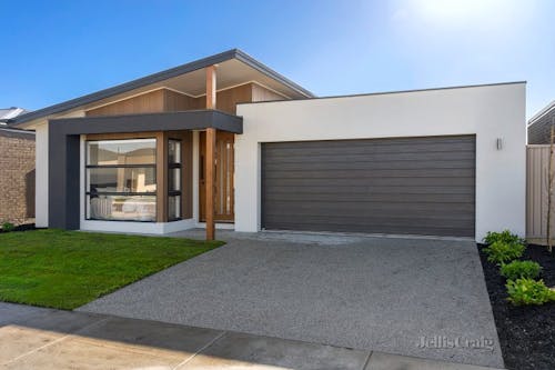 10 Karol Street